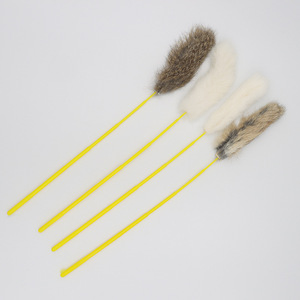 Heyri Pet colorido juguete de peluche palo de plástico gato juguete de peluche <span class=keywords><strong>precio</strong></span> barato al por mayor felpa larga <span class=keywords><strong>mini</strong></span> conejo piel gato juguete teaser - Product Image 3