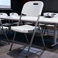 Chaise pliante en plastique blanc moulé pour la location événementielle en gros