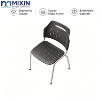 Chaise d'entraînement empilable ergonomique en plastique PP avec pieds en métal robustes, design moderne pour l'école, la salle de classe et l'appartement