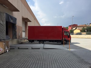 Nueva Rampa de Carga Industrial BIGUP de Alta Resistencia - Construcción Robusta de Aluminio - Borde de Aleación de Aluminio - Plataforma de Acceso con Capacidad de Carga de 4000 kg - Product Image 5