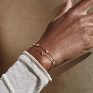 Pulsera de Trébol de Cuatro Hojas, Cadena de Aleación de Zinc Dorada, Joyería, Regalo para Mujer - Product Image 2