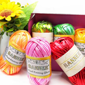 Hilo Metálico de Poliéster ODM 100G 200G Hilo de Camiseta Metálico Tipo <span class=keywords><strong>Trapillo</strong></span> para Tejer a <span class=keywords><strong>Crochet</strong></span> para Canasta de Almacenamiento de Juguetes DIY - Product Image 2