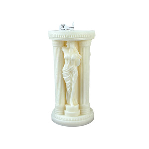 Bougie parfumée artisanale en cire de soja, sculpture de déesse sur colonne romaine antique, décoration artistique pour table de maison - Product Image 5