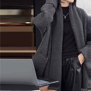 เสื้อสเวตเตอร์ถักสำหรับผู้หญิงเสื้อคาร์ดิแกนสเวตเตอร์ถักแบบกำหนดเองทำจากไนลอน - Product Image 3