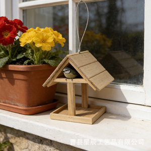 Mangeoire à oiseaux en bois, couleur bois naturel, forme rectangulaire, durable, décoration de patio extérieur, nichoir décoratif - Product Image 1