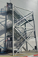 Escaliers extérieurs Marches de marche en métal Caillebotis en acier galvanisé pour marches d'escalier