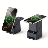Neu eingetroffen: 4-in-1 drehbare magnetische 20W Schnell-Ladestation mit Uhr für iPhone 12-17, Watch & Co.