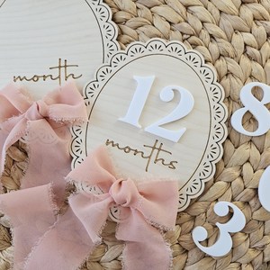 Disques de jalon mensuels en mousseline de soie pour bébé numéros interchangeables ensemble d'accessoires photo mensuels annonce de naissance d'arc - Product Image 3