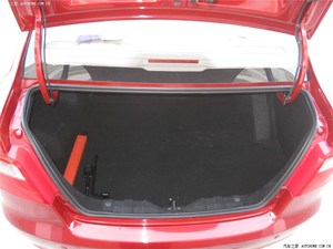 Changan Yuexiang <span class=keywords><strong>V3</strong></span> 2012, 1.3L, Manual, Edición de Lujo, Norma Nacional IV, Auto Usado de Bajo Precio, Inspeccionado, Volante a la Izquierda, Asientos de Tela - Product Image 6