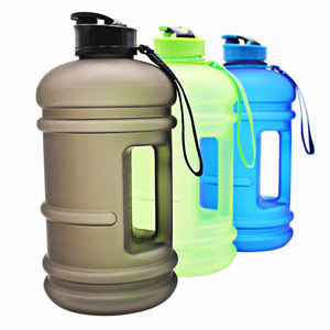 All'ingrosso bottiglia di acqua per animali domestici trasparente con brina e mezza gallone 2.2L BPA gratis per Sport all'aria aperta - Product Image 1