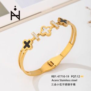 Bracciale in acciaio inossidabile con piccolo disegno floreale color oro per donna, gioielli alla moda. - Product Image 3