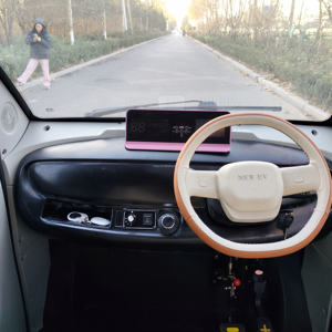 รถยนต์พลังงานแสงอาทิตย์สองประตู 4 ที่นั่ง คุณภาพสูง ราคาโรงงาน พร้อมมอเตอร์ 1000 วัตต์ และความเร็วสูงสุด 50 กม./ชม. - Product Image 6