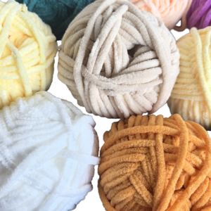 Fil chenille épais 100 % polyester, teint à la main, filé en anneau, résistant à l'abrasion, bonne uniformité, fils mélangés 1/1.1NM - Product Image 1