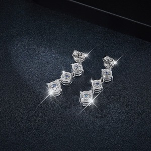 Neujahrsgeschenk Modische Elegante Feine Schmuckstücke 925 Sterling Silber VVS D-Farbe Moissanit Ohrstecker Hängeohrringe für Damen - Product Image 4