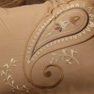 Juego de Sábanas y Fundas de Almohada de Algodón 100% con Diseño OEM Nuevo, Estampado, para Uso Doméstico y Hotelero, con Funda Nórdica de Tensilk con Adhesivo en Aerosol y Cortina Bordada - Product Image 3