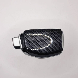 Poignée de levier de vitesse de voiture Chen Can en alliage d'aluminium, texture en fibre de carbone, design ergonomique, ajustement universel - Product Image 3