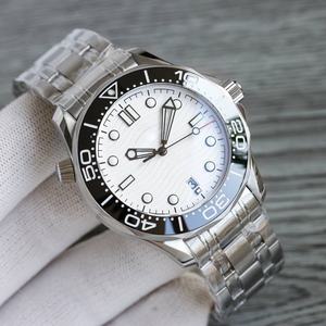 Montre mécanique classique et luxueuse haut de gamme avec cadran en verre saphir, montre-bracelet de loisirs et d'affaires de haute qualité - Product Image 2