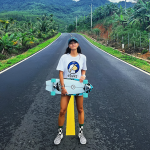 บีเอ็ม สไมล์ลิ่ง เฟซ แลนด์เซิร์ฟบอร์ด แบบไม่มีแป้นเหยียบ สำหรับมืออาชีพ แลนด์พันช์บอร์ด สำหรับนักเรียนชายและหญิง ระดับเริ่มต้น คาร์เวอร์บอร์ด ยี่ห้อ YOW รุ่น Sprin - Product Image 4