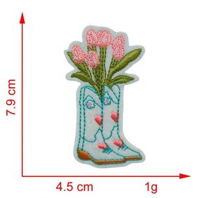 Grande collection de patchs brodés thermocollants en forme de bottes de cowboy et de cowgirl pour la décoration de vêtements, chapeaux et sacs - Product Image 3