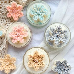 Vela Aromática con Forma de Copo de Nieve Navideño, Decoración para el Hogar con Atmósfera Invernal, Regalo Navideño - Product Image 2