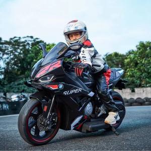 มอเตอร์ไซค์ไฟฟ้าสำหรับเด็กอายุ 3-10 ปี รุ่น Superior ของเล่นแบบชาร์จไฟได้สำหรับเด็กชายและเด็กหญิง พร้อมดีเทลสีน้ำเงิน - Product Image 2