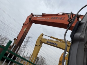 รถขุดมือสอง HITACHI ZX210W พร้อมใช้งาน 100% รถขุดไฮดรอลิกแบบล้อ ประหยัดน้ำมัน แรงสูง - Product Image 4