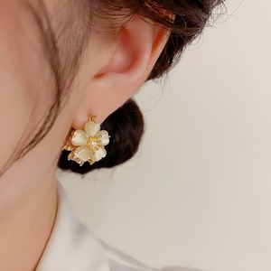 Boucles d'oreilles créoles élégantes de style coréen, micro-pavées de zircon, double face, en forme de fleur, tendance, polyvalentes, en cuivre, Brincos, cadeau pour femmes - Product Image 2