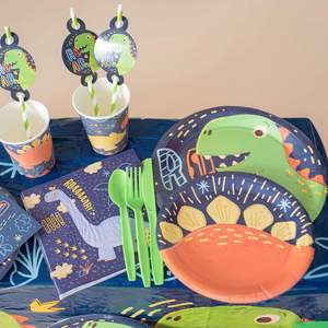 144 Piezas de Artículos para Fiesta de Cumpleaños de Dinosaurios para Niños con Platos, Cuchillos, Cucharas, Tenedores, Vasos y Servilletas para 24 Personas - Product Image 4