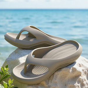 Vente en gros OEM Claquettes confortables personnalisées pour l'extérieur, l'été et la plage, avec logo imprimé, tongs souples en EVA personnalisées pour hommes - Product Image 3