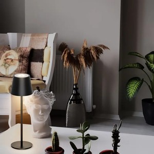 Lampe de table LED <span class=keywords><strong>sans</strong></span> <span class=keywords><strong>fil</strong></span> moderne et simple en métal, rechargeable par DC, avec veilleuse pour la décoration de la maison - Product Image 5