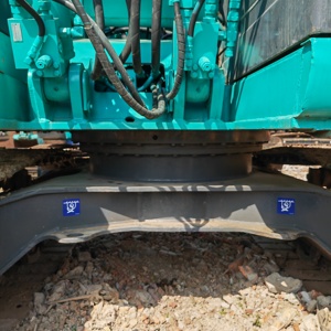 Hot Sale Original Japan Used Kobelco SK135SR Short Radius Excavator 13Ton Mini Medium <b>Digger</b> Low Hours For Urban Narrow Siteear - Product Image 3