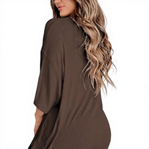 Conjunto de 2 piezas para mujer, bordado liso, top oversize con cuello en V y shorts de ciclista, ajuste holgado, ropa de dormir de verano, atuendo casual 95% - Product Image 2
