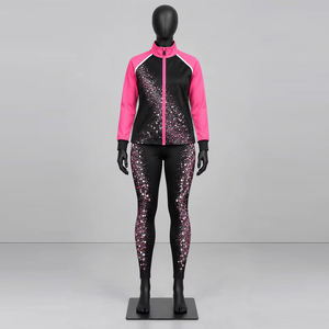 Ensemble de vêtements d'entraînement de cheerleading personnalisés pour femmes : crop top, leggings, shorts, veste de survêtement, vêtements de sport pour l'entraînement d'équipe - Product Image 1