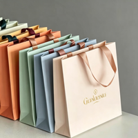 Tas Kosmetik Karton Putih Daur Ulang Langsung dari Pabrik, Logo Custom Tersedia, Tahan Beban Berat 6-9kg, Sablon Merek Parfum