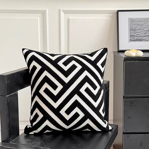 Modern 18*18 inç kare Polyester yastık örtüsü ev dekor kırmızı beyaz fas geometrik tek yastık kılıfı - Product Image 5