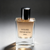 Vente en gros de flacons pulvérisateurs en verre personnalisés de 50 ml, forme carrée, design linéaire, avec pompe pulvérisatrice, sérigraphie, bouchon à vis, emballage en boîte pour