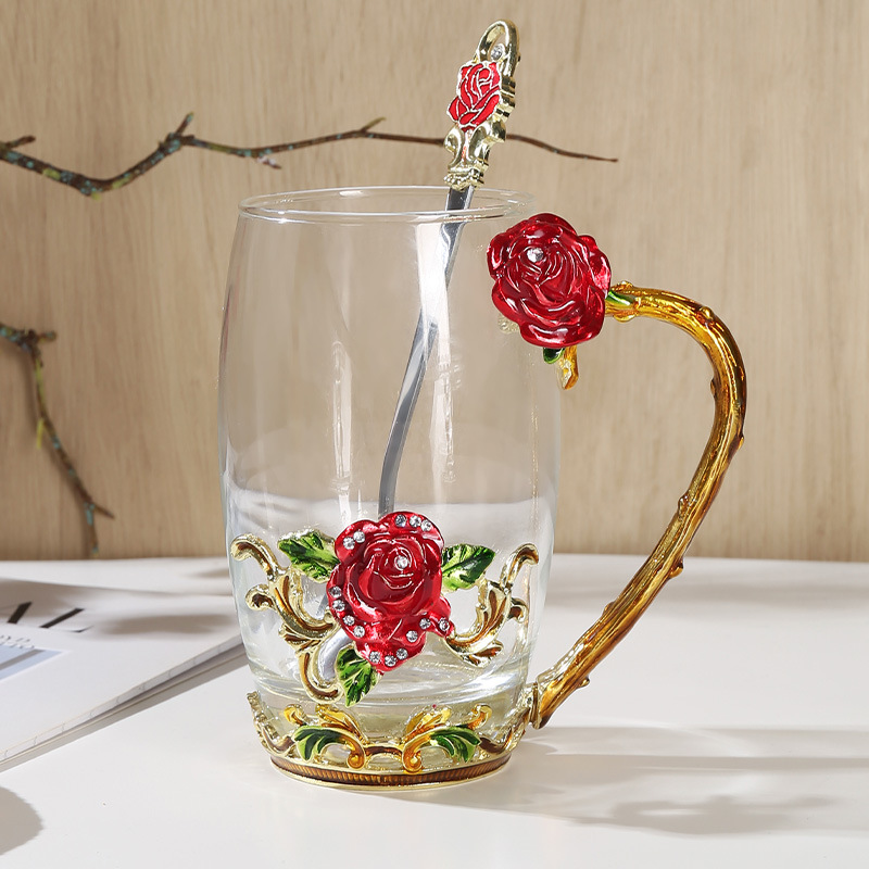 Nueva rosa roja cuchara de taza alta simple