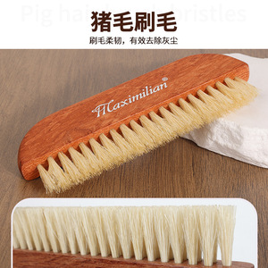 Cepillo para Abrigos de Lana Maximilian, Cepillo para Ropa de Pelo de Cerdo y Madera Maciza para el Cuidado Invernal - Product Image 5