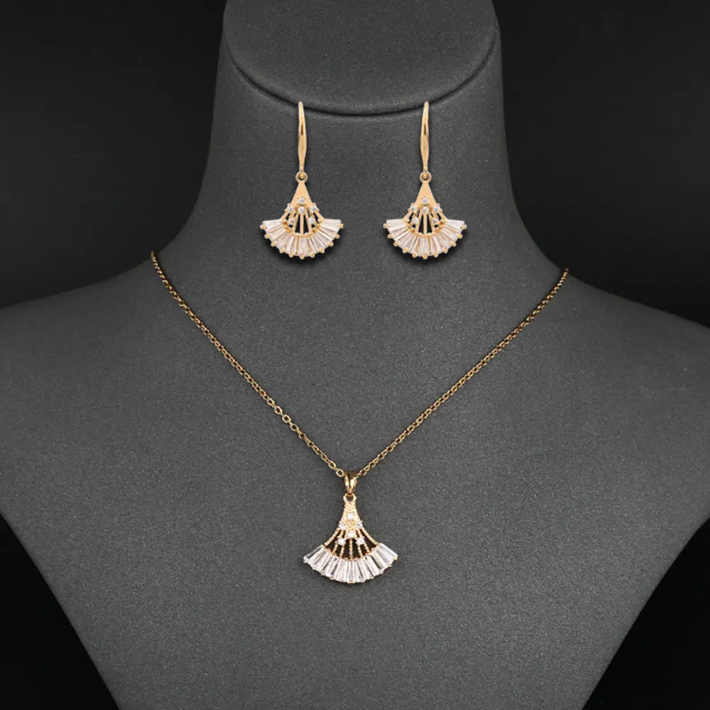 High Quality Necklaces Women Jewelry Charm Trendy Designer Necklace And Long Pendant Earrings Sets Gold Plated Jewellery Set