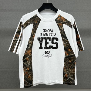 เสื้อยืดคอกลมทรงหลวมแบบครอป 100% ผ้าฝ้าย เสื้อยืดโอเวอร์ไซส์ พิมพ์ลายกราฟิกพรางตัวตามสั่ง สำหรับผู้ชาย - Product Image 3