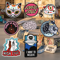 2025 nouveau Design gros patchs de broderie en gros personnalisé grand coudre sur des patchs créatif Alien fer sur Patch pour vêtements