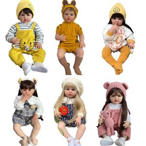 Ucuz sevimli gerçekçi bez vücut prenses yürüyor bebekler vinil kauçuk uzun kahverengi kıvırcık saç ile bebek oyuncakları bebek - Product Image 5