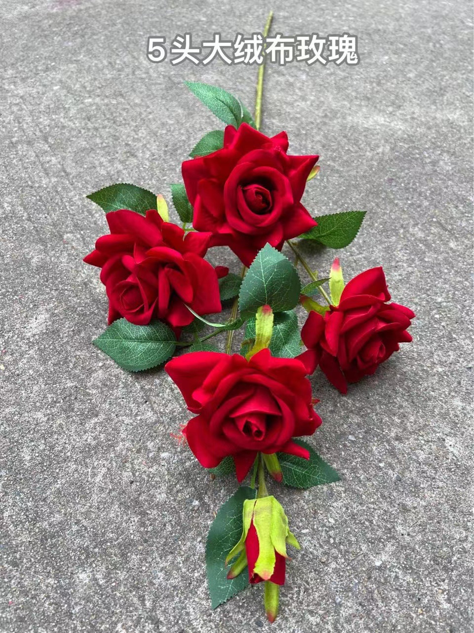 5-tuf grande rose rouge