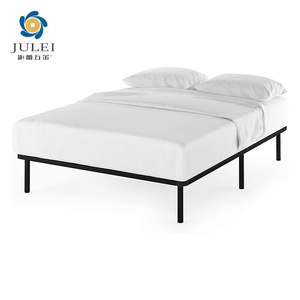 Cadre de lit à plateforme personnalisé de style industriel Queen Size Base de lit en métal avec tête de lit en bois - Product Image 3