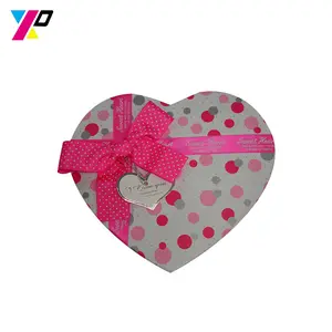 Scatole per imballaggio a cuore di cioccolato di san valentino rose stabilizzate fiore in scatole di carta per imballaggio di abbigliamento regalo