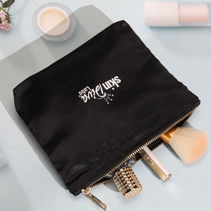 無料サンプル黒サテンジッパー化粧品化粧バッグカスタムロゴプリントギフトペン口紅収納ダストサテンポーチ - Product Image 4