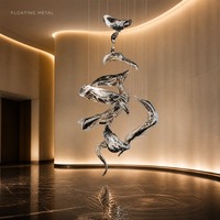 Sculpture Miroir Suspendue en Résine en Gros, Statue Artistique Goutte d'Eau, Durable, Commande en Gros, Décoration Commerciale pour Hall d'Hôtel