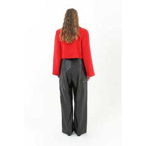 Pantalones de cuero sintético de cintura alta y pierna ancha para mujer, color negro, con bolsillos con cremallera - Product Image 4