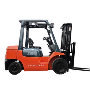 Montacargas Diésel TOYOTA FD30 de Segunda Mano a Bajo Precio en Buenas Condiciones, Mini Montacargas Toyota de 3 Toneladas de Segunda Mano en Venta con Pocas Horas de Uso - Product Image 1