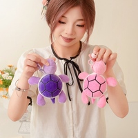 Porte-clés en peluche mini tortue en gros, pendentif tortue de dessin animé doux avec clip clochette pour sac à dos, breloques de sac, cadeau pour enfants